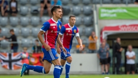 Жестока контузия на защитник на 