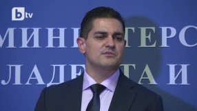 Радостин Василев: Ще помагам на всички, не само на Ганчев и Сираков 