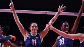 Купон по български за една от най-добрите волейболистки в света (ВИДЕО)