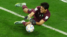 Преди години продаваше на битака, а сега е 1/4-финал в Катар