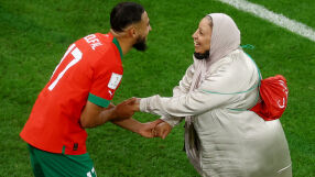 Първият танц е за мама: Мароканец обра точките в Катар