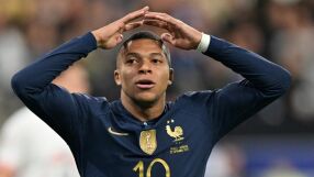 Камилски грип тръшна още двама френски национали