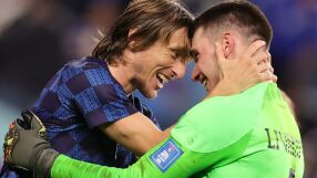 Уникално! Как Модрич мотивира вратаря Ливакович (ВИДЕО)