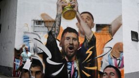 Провалът на века: Искаше да си татуира Меси, но какво получи...(СНИМКА)