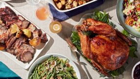 Трапезата на звездите: Пуйка или прасе?