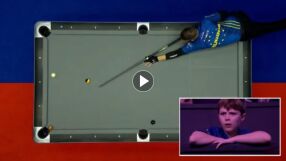 Топка е, върти се: Откачен момент в билярда (ВИДЕО)