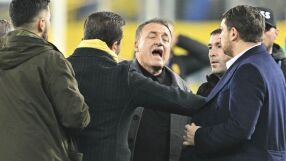 Заради него спряха футбола в Турция: завършил е само гимназия, сред основателите е на партията на Ердоган