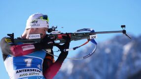 Биатлонист пропусна мишена, уцели хотел