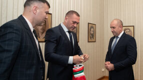 Държавни почести за Кубрат Пулев след триумфа (ВИДЕО)