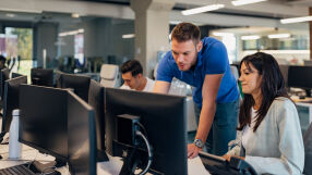 IT заплатите в България през 2025: Кой печели най-много?