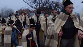 Коледари обикалят Северозапада и благославят за здраве и късмет