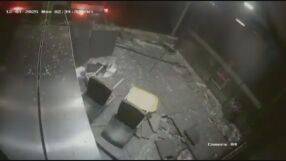 Кола се вряза в заведение за бързо хранене във Враца, двама са в болница (ВИДЕО И СНИМКИ)