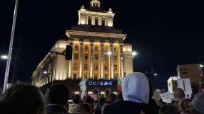 Човек отвътре: Как се охранява масов протест с десетки хиляди 