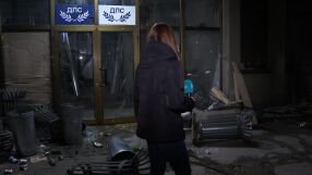 Как изглежда централата на &quot;ДПС-Ново&quot; начало след протеста снощи (ВИДЕО)