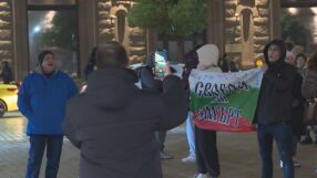 Спонтанни протести в София, Сливен и Монтана със скандирания „оставка“ и „революция“