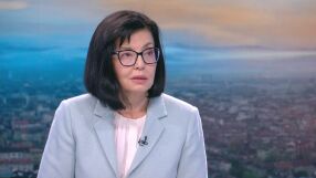 Меглена Кунева: България влиза в еврозоната с „протестиран бюджет“ и липса на визия