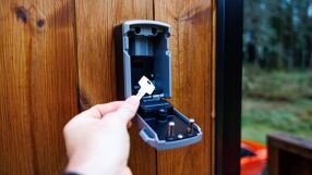 Този град забранява кутиите за ключове за самостоятелно настаняване при краткосрочни наеми