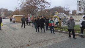 Протести в Плевен и Враца срещу правителството. Такива са обявени и в няколко европейски града