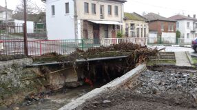 &quot;Всичко се повтаря отново&quot; - 24 часа след потопа в Бургаско 