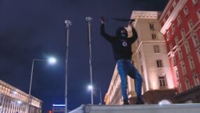 От КГБ до „жълтите павета“: Как маскираните провокатори подмененият анатомията на протеста