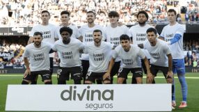 Валенсия показа специални тениски в подкрепа на Пенев (ВИДЕО)