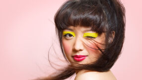 Тренд в грима за 2026: Много цвят и артистични визии! (СНИМКИ)