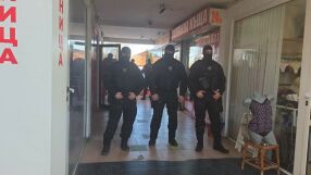 Отряд „Кобра“ с акция в София: Проверява финансирането на провокаторите от протестите от 1 декември