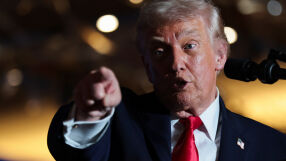 Тръмп: Крим е красив, ограден от четири страни от океан. Обама го даде на Путин. Размерът на Русия ще надделее