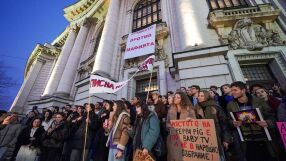 НА ЖИВО: Протестите срещу властта. Студенти организират шествие