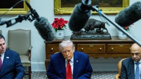 Тръмп обяви, че САЩ са задържали петролен танкер край Венецуела, бил използван в подкрепа на терористи