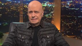 Слави Трифонов към Gen Z: Има нещо, по което си приличаме, трябва по-често да се събираме