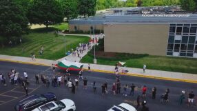 МОН спря финансирането на две български училища в Чикаго, занятията обаче продължават