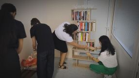 Какво е „библиотерапия“ и как престоят в болница у нас може да бъде по-приятен?