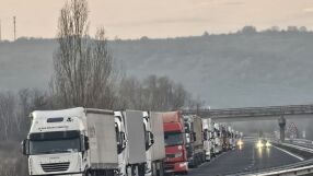 Около 27 км е опашката от тирове на излизане от страната при „Капитан Андреево“ (СНИМКИ)