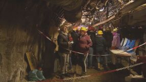 Необичаен коледен базар: Разположен е в стара въглищна мина 