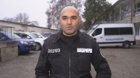 "Полицаят на годината", спасил жена от река Скът: Отворих вратите и влезнах в автомобила. Водата беше до половината в кабината