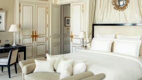 Колко струва да спиш в хотелския апартамент, в който е живяла Коко Шанел?
