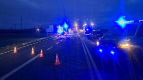 Шестима души загинаха при удар между две коли в Полша 