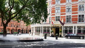 Най-великите хотели и курорти в света за 2025 г. 