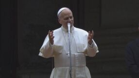 Папа Лъв XI произнеся благословията Urbi et Orbi