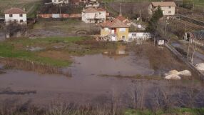 Вижте кадри от дрон: Екип на bTV отиде на най-критичната точка в Гелеменово след наводнението (ВИДЕО)