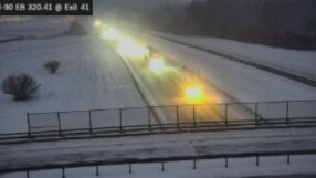 Зимна буря парализира Ню Йорк: Сняг, леден дъжд и хаос (СНИМКИ, ВИДЕО)