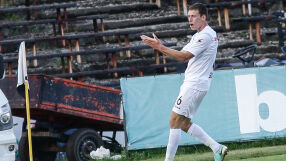 Защитник на Славия премина в лидера в Гърция