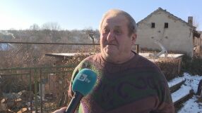 „Да минат празниците, пък еврото ще се яви отнякъде“: Докато някои обменят, други – не са виждали валутата на живо