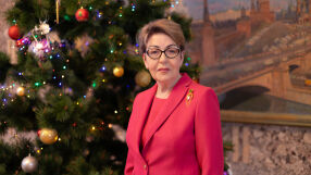 Митрофанова с новогодишно послание: 2026 г. да върне мира в Европа и диалога със София