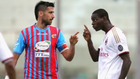 Вижте какъв грубиян подписа с Рома (ВИДЕО)