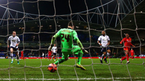 Феноменален гол и късен обрат спасиха Ливърпул (ВИДЕО)