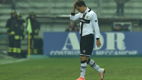 Вратар скри топката на нападател на Киево, отборът му си плати след това (ВИДЕО)