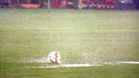 Двубоят в Генуа  отложен заради наводнен терен