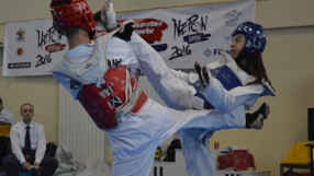 400 млади състезатели на турнир по таекуондо (ВИДЕО)